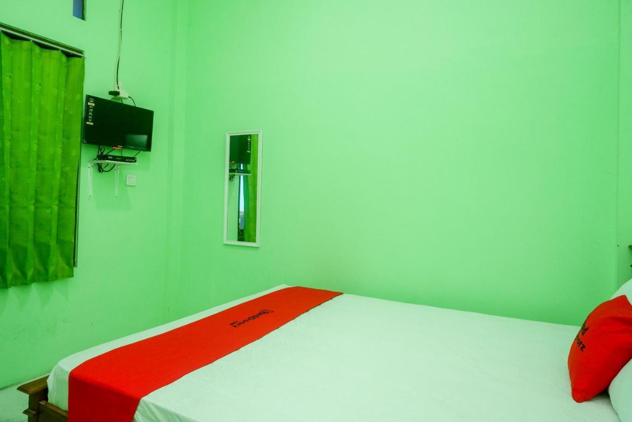 RedDoorz Syariah near Monumen Jogja Kembali Hotel Kejayan Bagian luar foto
