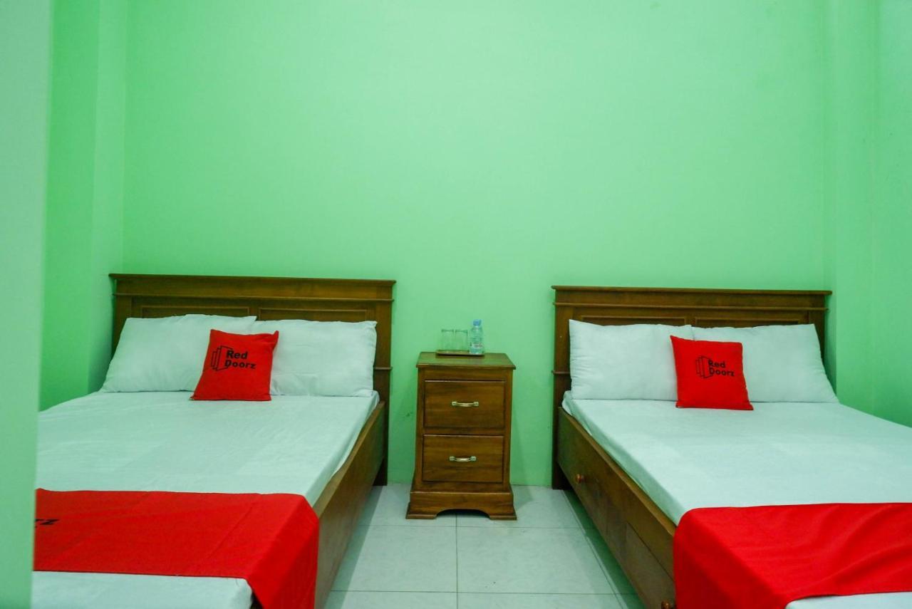 RedDoorz Syariah near Monumen Jogja Kembali Hotel Kejayan Bagian luar foto