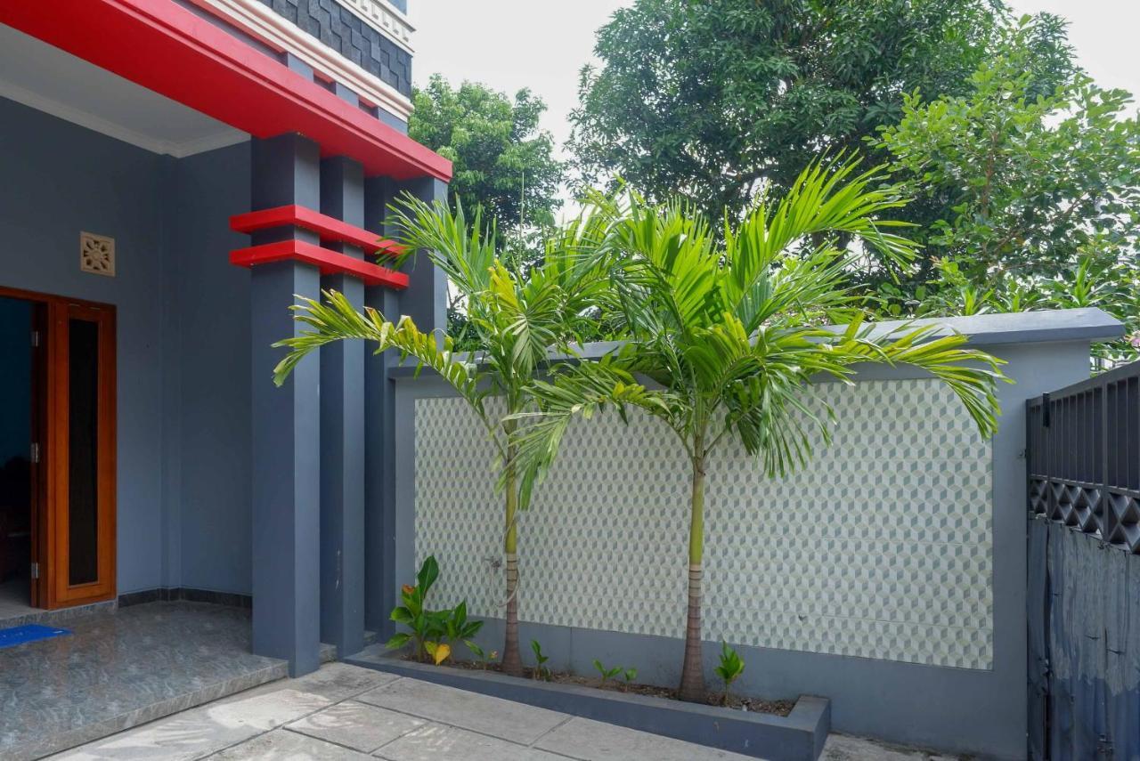 RedDoorz Syariah near Monumen Jogja Kembali Hotel Kejayan Bagian luar foto