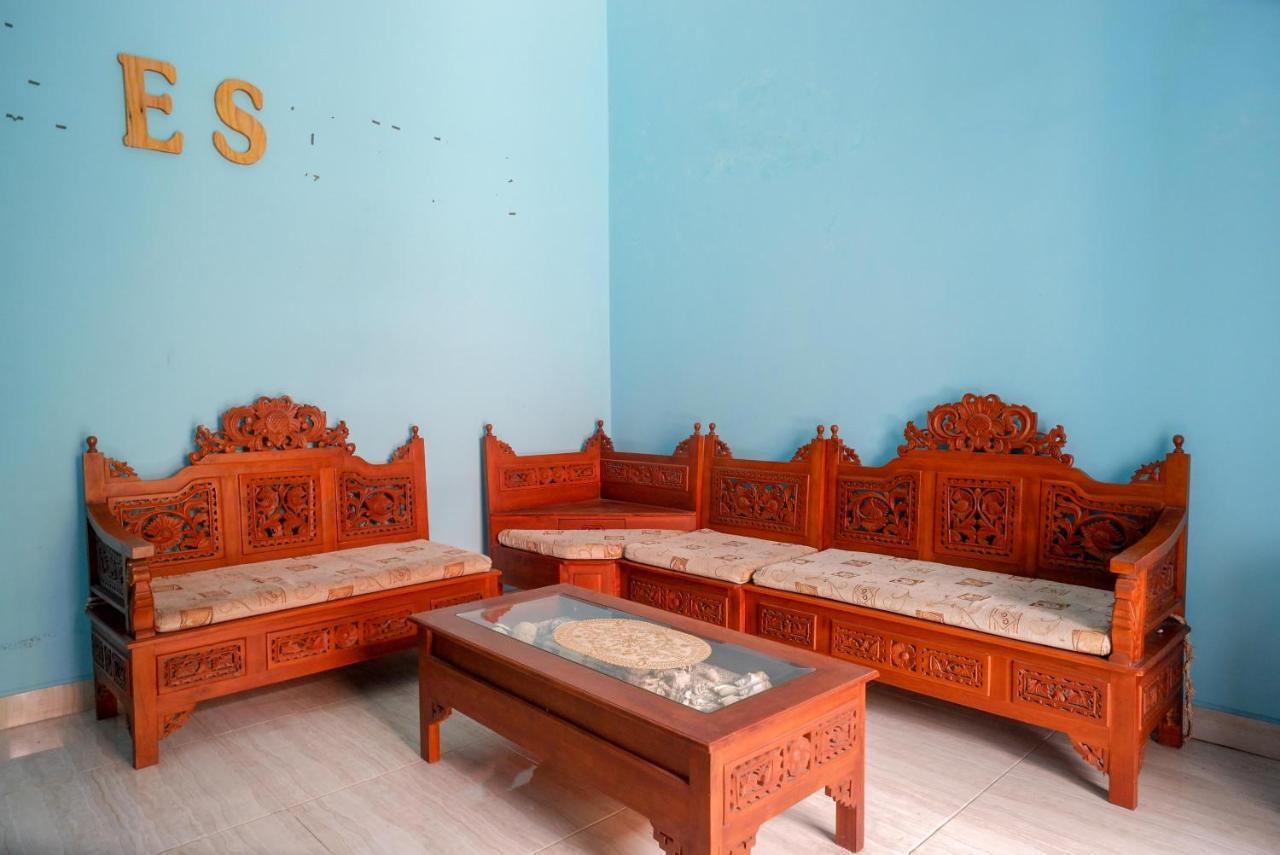 RedDoorz Syariah near Monumen Jogja Kembali Hotel Kejayan Bagian luar foto